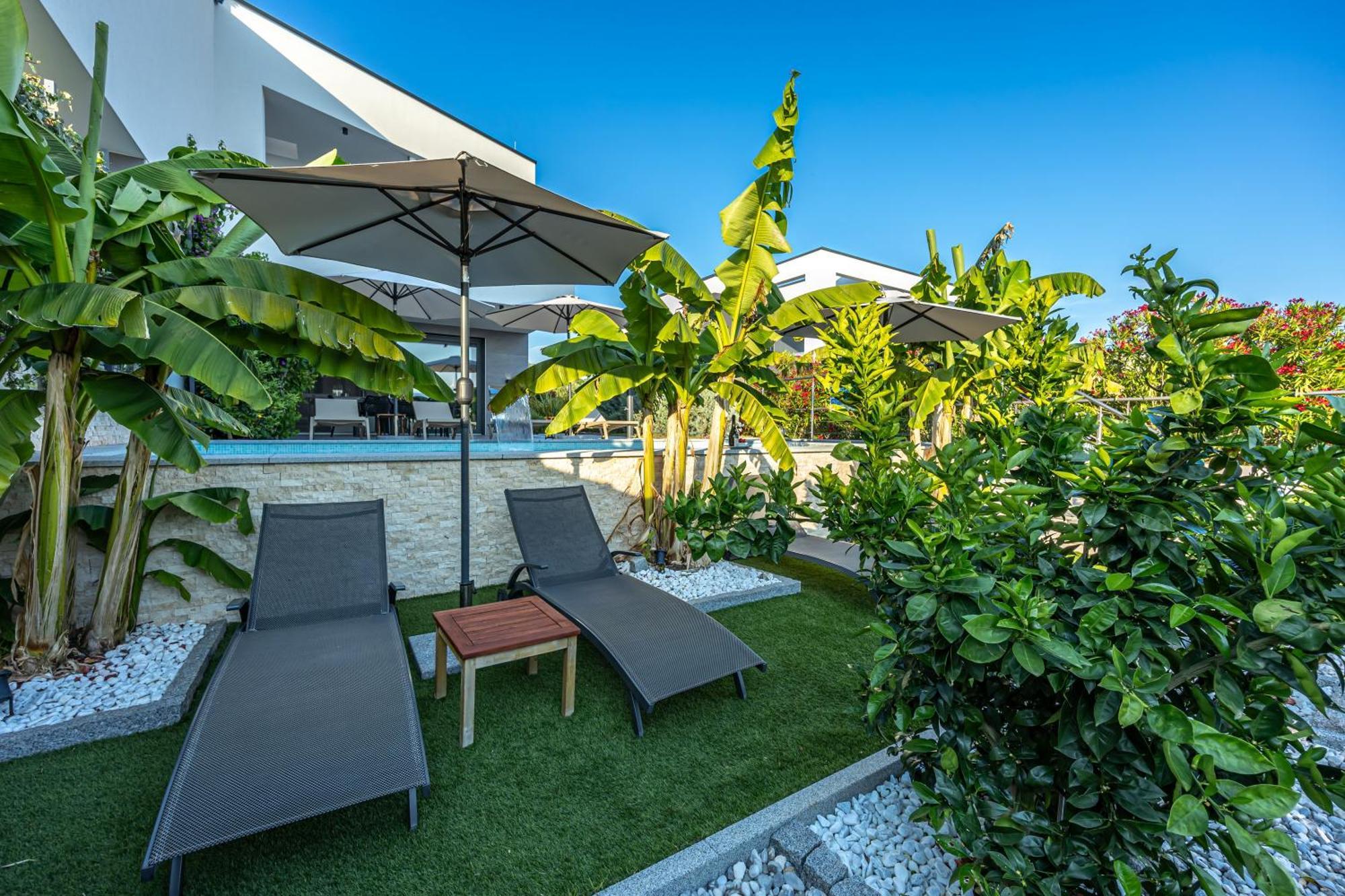 Luxury Villas White Sails Пинезичи Экстерьер фото