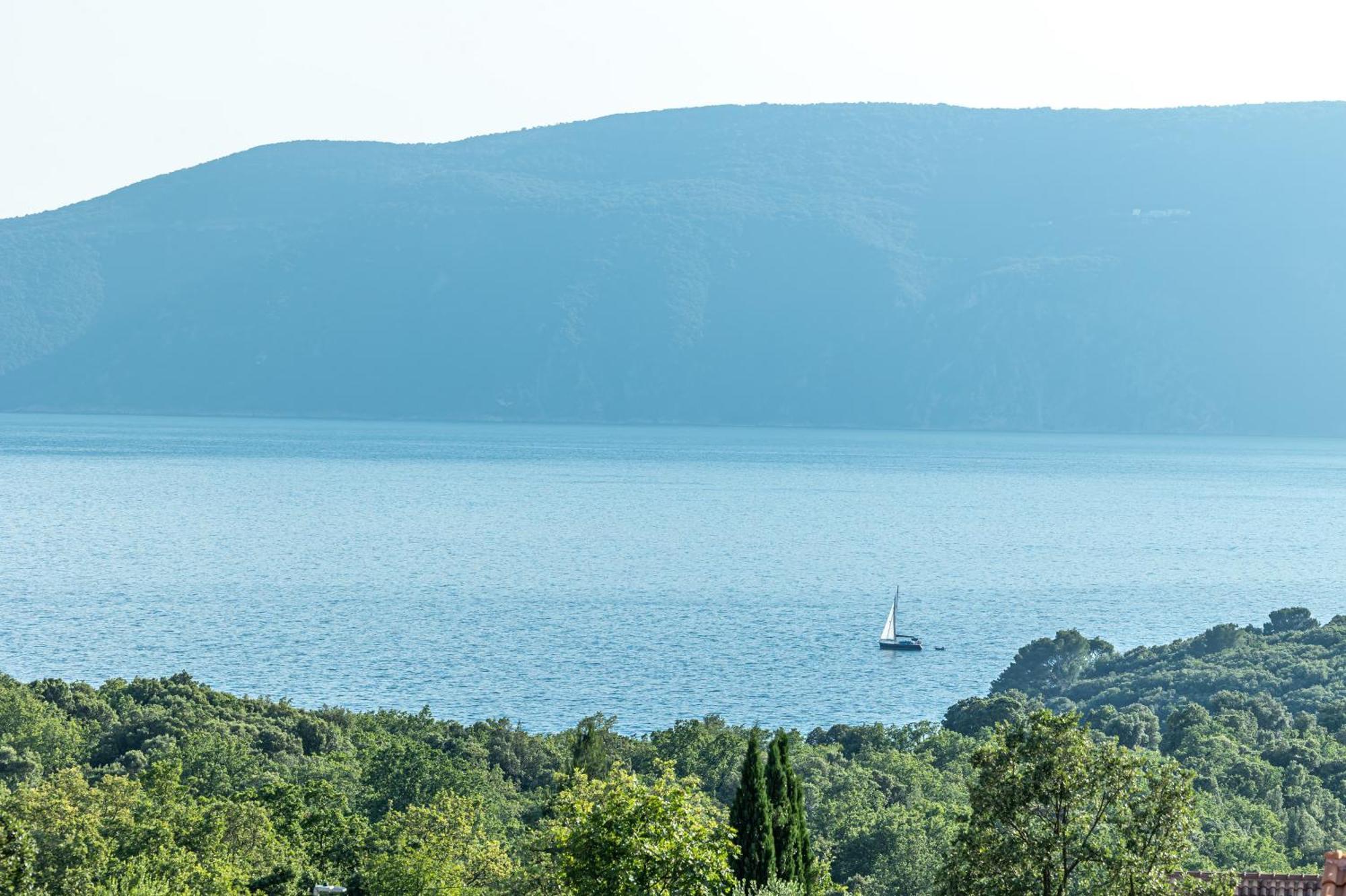 Luxury Villas White Sails Пинезичи Экстерьер фото